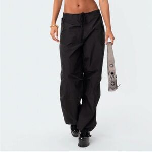 Rían nylon cargo pants black edikted